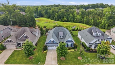/international/us/3029-bronwood-place-lancaster-sc-110109059366/