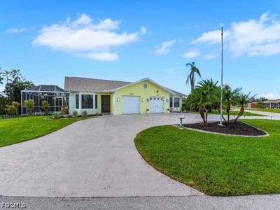 /international/us/4836-4838-marine-drive-cape-coral-fl-110120487703/