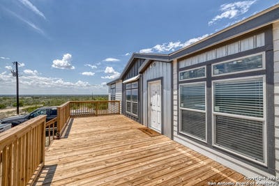 /international/us/3497-county-road-205-uvalde-tx-110093395623/?lang=zh-cn