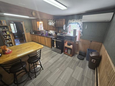 /international/us/471-w-broadway-lincoln-me-110108225467/