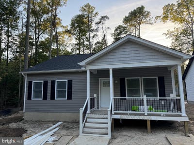 /international/us/130-poplar-road-colonial-beach-va-110100371060/?lang=en