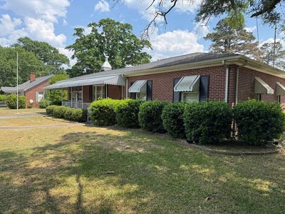 /international/us/1515-mccormick-hwy-greenwood-sc-110107603683/