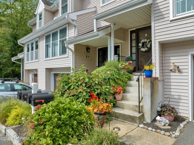 /international/us/31-mulberry-court-brielle-nj-110107200649/
