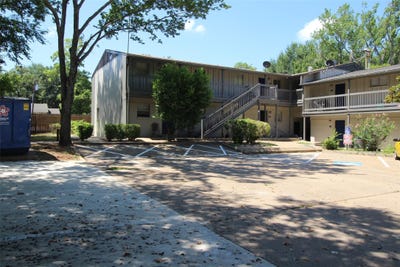 /international/us/207-w-college-street-athens-tx-110107800852/