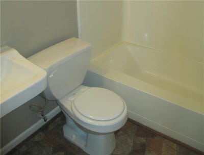 /international/us/401-greenville-street-pendleton-sc-110104331978/