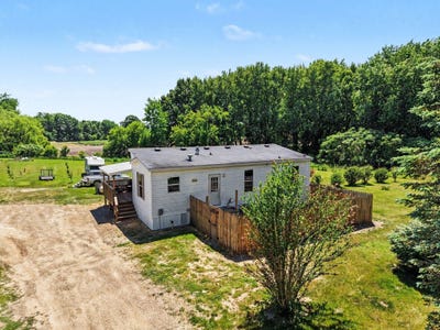 /international/us/68699-38th-avenue-covert-mi-110108547107/