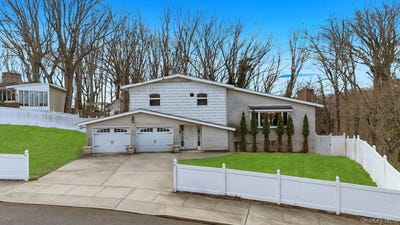 /international/us/14-sloane-avenue-staten-island-ny-110106918725/