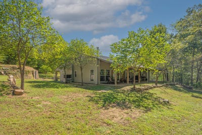 /international/us/6193-farm-road-1190-aurora-mo-110120453757/