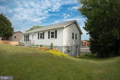/international/us/102-linwood-court-stephens-city-va-110109086698/