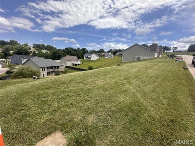 /international/us/706-sawyer-terrace-new-haven-mo-110108815763/