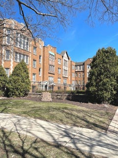 /international/us/10925-s-longwood-drive-chicago-il-110106615724/