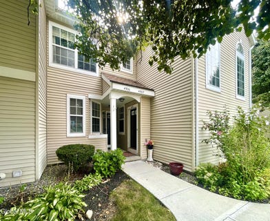 /international/us/4306-s-foxwood-drive-clifton-park-ny-110101400853/