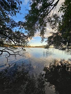 /international/us/198-bull-point-drive-seabrook-sc-110110245373/