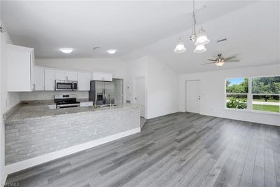 /international/us/626-nw-2nd-ln-cape-coral-fl-110107832584/