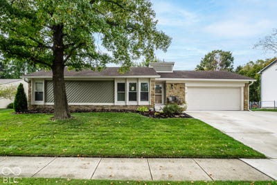 /international/us/7901-hampton-place-fishers-in-110120614715/