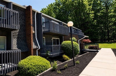 /international/us/6215-hidden-creek-drive-lorain-oh-110108604218/