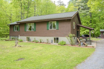 /international/us/42-oneida-lane-jay-ny-110099882779/