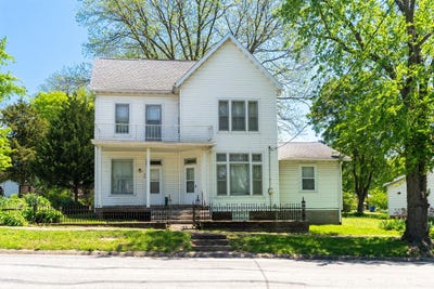 /international/us/213-s-main-street-campbell-hill-il-110107461645/