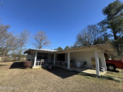 /international/us/9182-highway-397-preston-ms-110105491135/