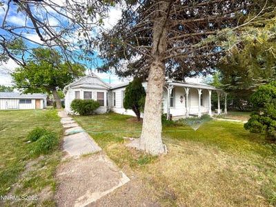 /international/us/831-n-1st-street-battle-mountain-nv-110099794114/