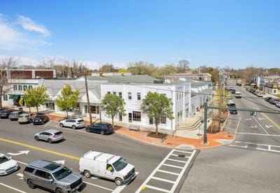 /international/us/7-hill-street-southampton-ny-110101722823/