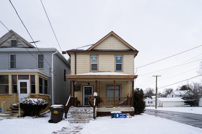 /international/us/1243-s-float-avenue-freeport-il-110098400892/