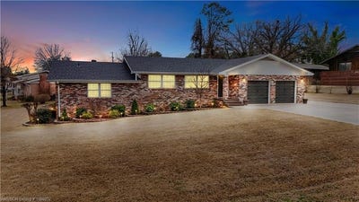/international/us/1101-w-main-st-ozark-ar-110104399559/