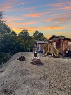 /international/us/988-ridge-point-road-fort-towson-ok-110093792703/