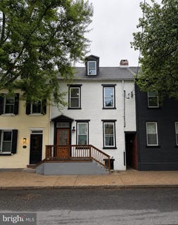 /international/us/119-n-plum-street-lancaster-pa-110107891531/