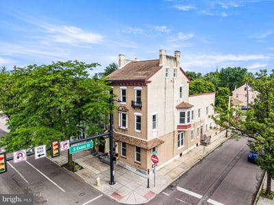 /international/us/344-e-high-street-pottstown-pa-110108537484/