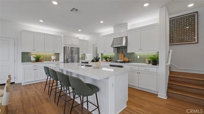/international/us/457-snowdrop-lane-santa-paula-ca-110100745788/