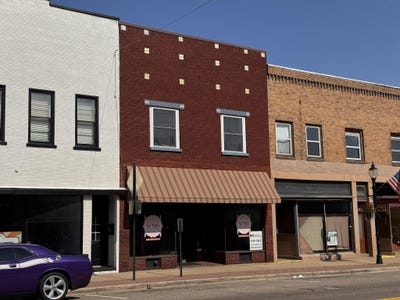 /international/us/13-n-main-street-three-rivers-mi-110105191823/