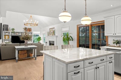 /international/us/3043-fairhill-drive-collegeville-pa-110101439045/