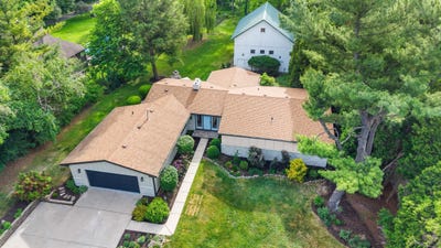 /international/us/986-indian-hills-rd-fontana-wi-110108572127/