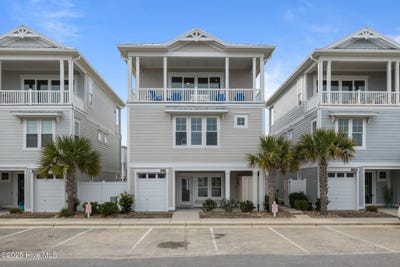 /international/us/9008-louise-avenue-emerald-isle-nc-110099881634/