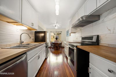 /international/us/3923-clear-acre-lane-reno-nv-110105701251/