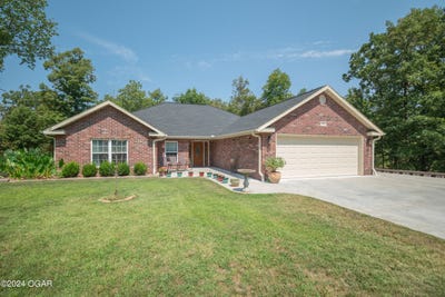 /international/us/7221-state-highway-90-pineville-mo-110094143358/?lang=en