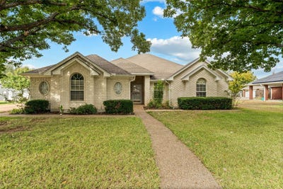 /international/us/531-karen-drive-robinson-tx-110120058758/