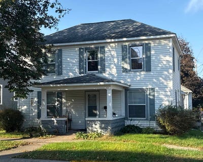 /international/us/241-n-beaumont-road-prairie-du-chien-wi-110120557100/