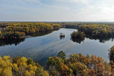 /international/us/11960-huron-court-canadian-lakes-mi-110090904296/