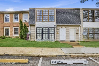 /international/us/186-coventry-drive-lakewood-nj-110107841827/
