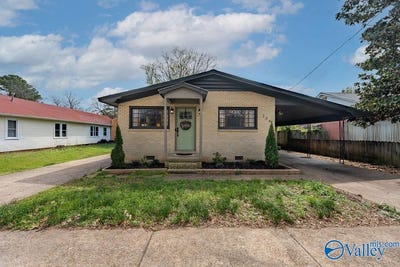 /international/us/204-e-charlotte-avenue-scottsboro-al-110107169543/
