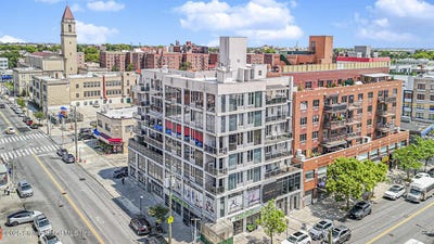 /international/us/1702-avenue-z-brooklyn-ny-110100921923/