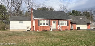 /international/us/1564-spruce-street-stroudsburg-pa-110106852409/