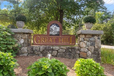 /international/us/10-great-hill-topsfield-ma-110120579171/