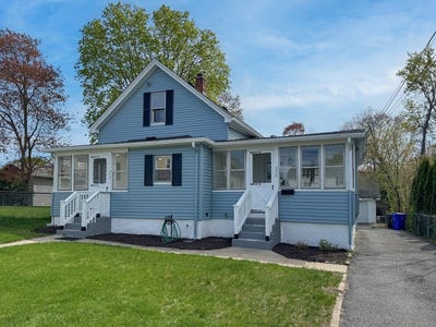 /international/us/220-francis-ave-north-providence-ri-110106429961/