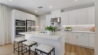 /international/us/27540-grand-fir-way-valencia-ca-110106142523/