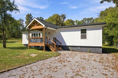 /international/us/319-farmland-drive-rossville-ga-110120458003/