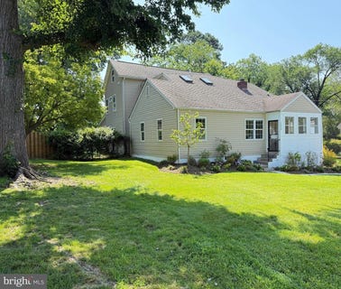 /international/us/2933-fairmont-st-falls-church-va-110100516524/