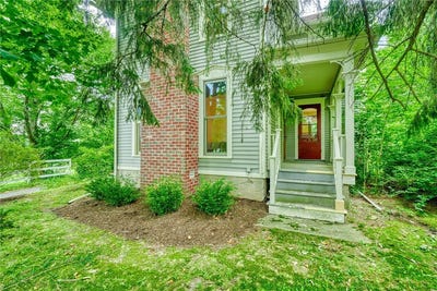 /international/us/355-mendon-center-road-pittsford-ny-110101192816/